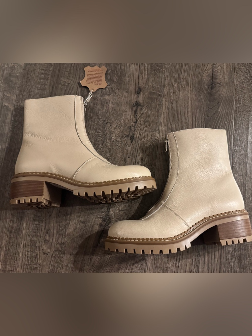 Bertuchi Leather Front-Zip Women's Ankle Booties in Cream